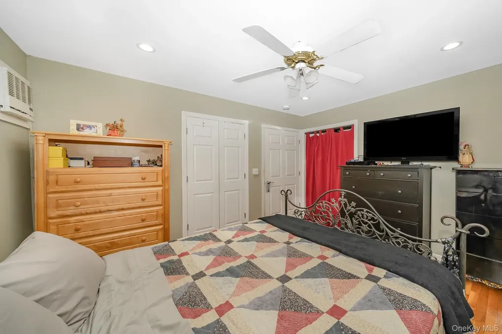 827 Bermuda Road West Babylon NY 11704