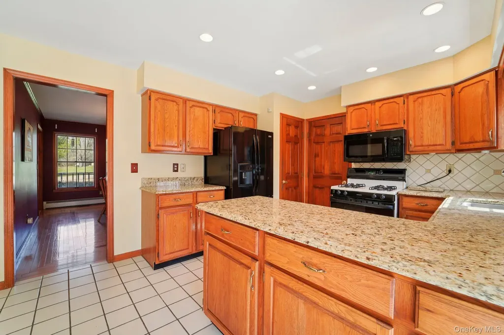 1 Boxwood Lane Montgomery NY 12549