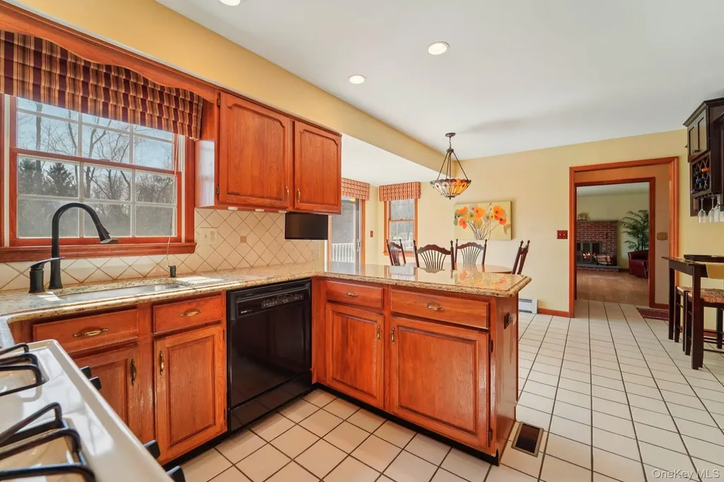 1 Boxwood Lane Montgomery NY 12549