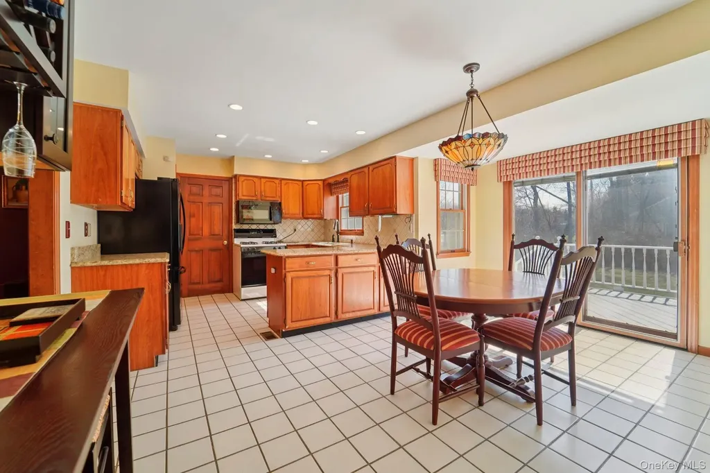 1 Boxwood Lane Montgomery NY 12549