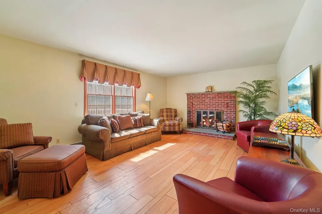 1 Boxwood Lane Montgomery NY 12549