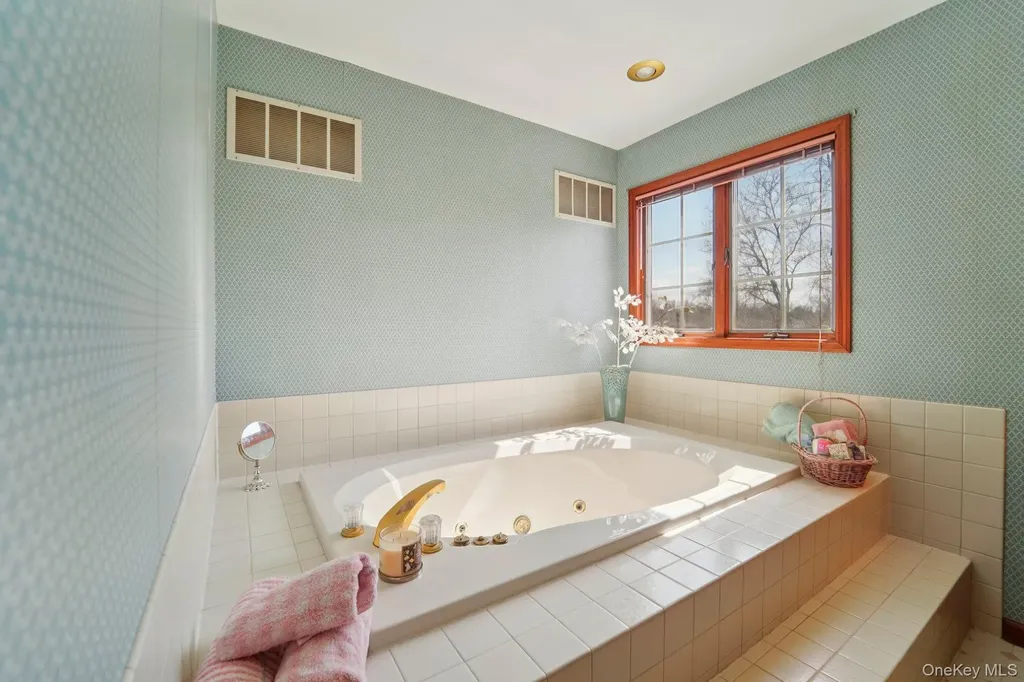 1 Boxwood Lane Montgomery NY 12549
