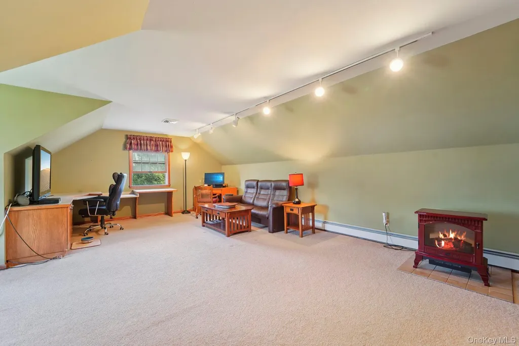 1 Boxwood Lane Montgomery NY 12549