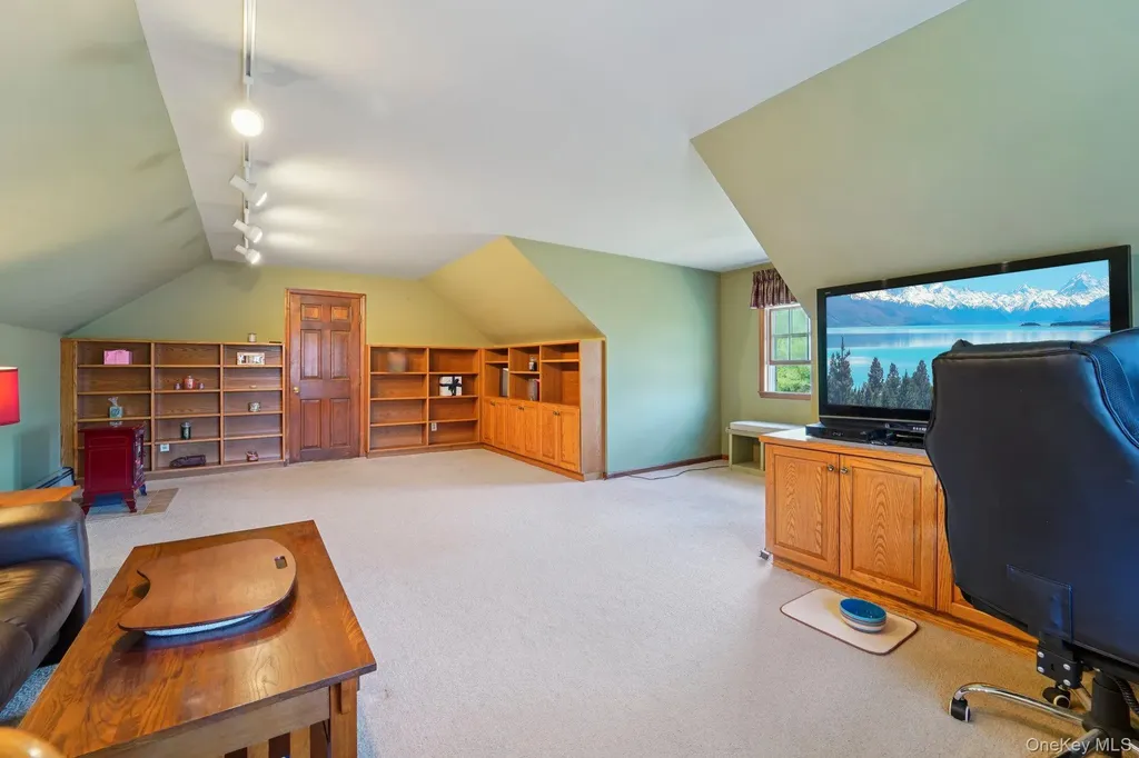1 Boxwood Lane Montgomery NY 12549