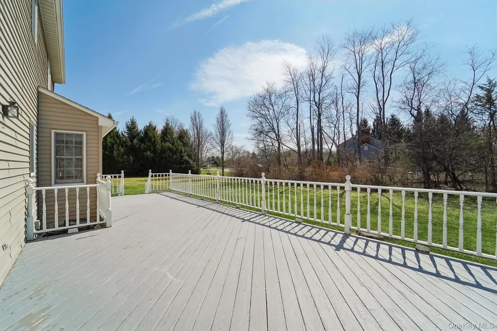 1 Boxwood Lane Montgomery NY 12549