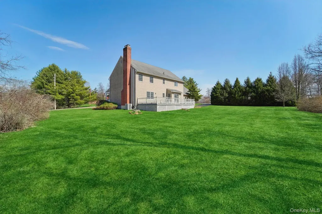 1 Boxwood Lane Montgomery NY 12549