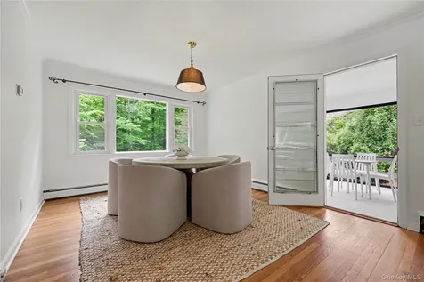 28 Valley View Road Chappaqua NY 10514