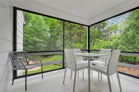 28 Valley View Road Chappaqua NY 10514