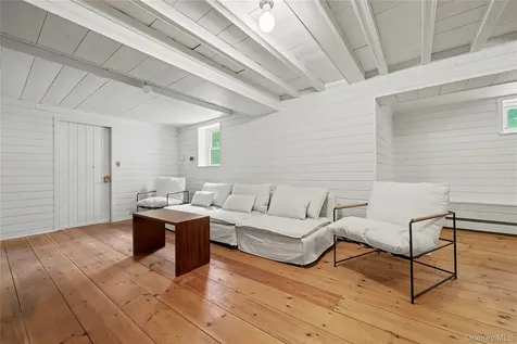 28 Valley View Road Chappaqua NY 10514
