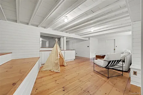 28 Valley View Road Chappaqua NY 10514