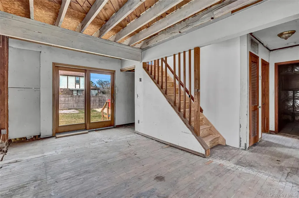 97 Pardee Avenue Islip NY 11751