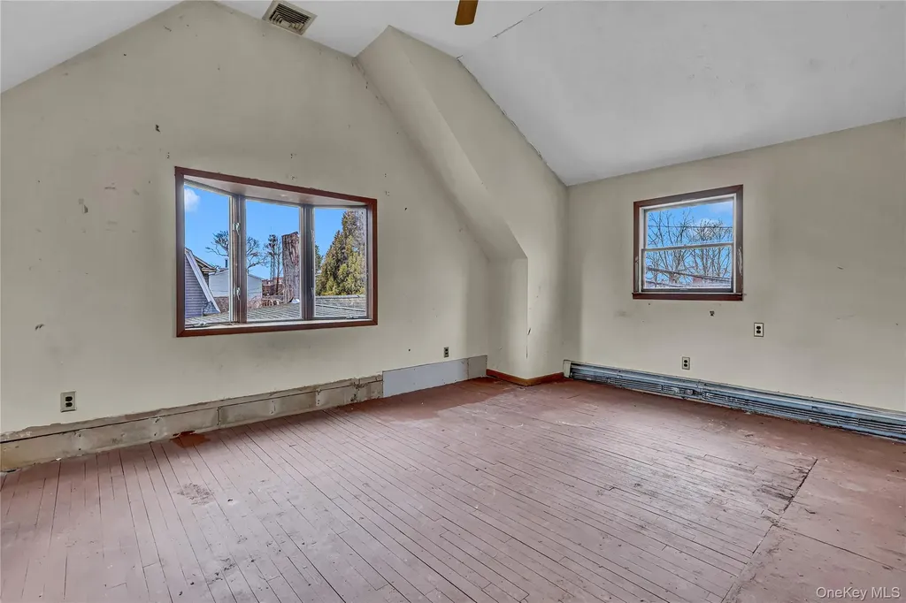 97 Pardee Avenue Islip NY 11751