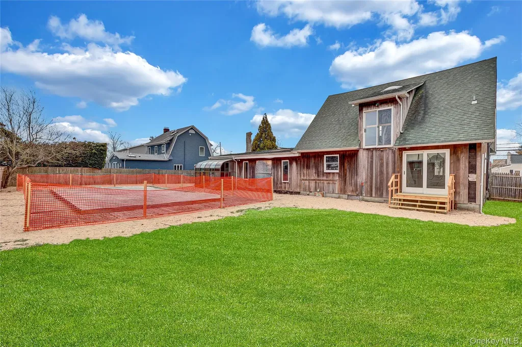 97 Pardee Avenue Islip NY 11751
