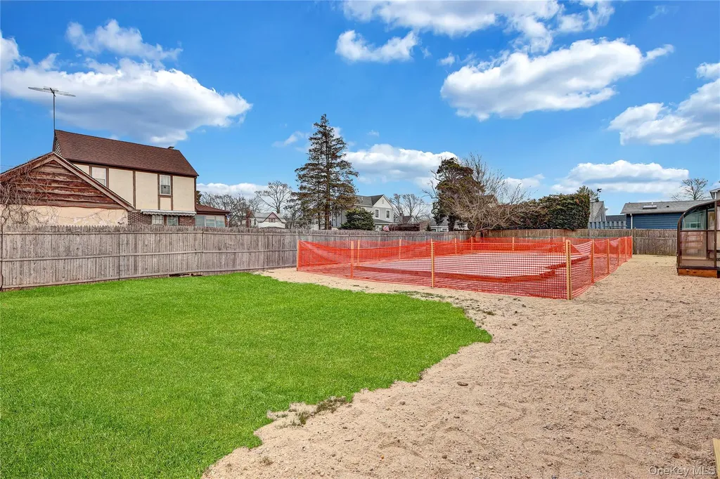 97 Pardee Avenue Islip NY 11751