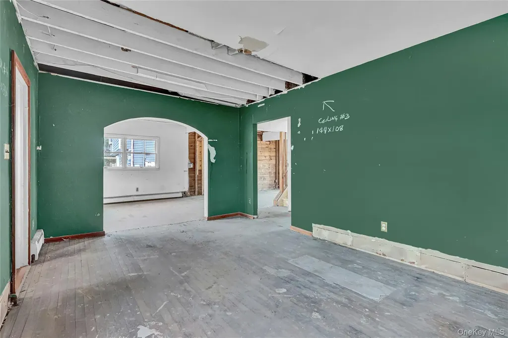 97 Pardee Avenue Islip NY 11751
