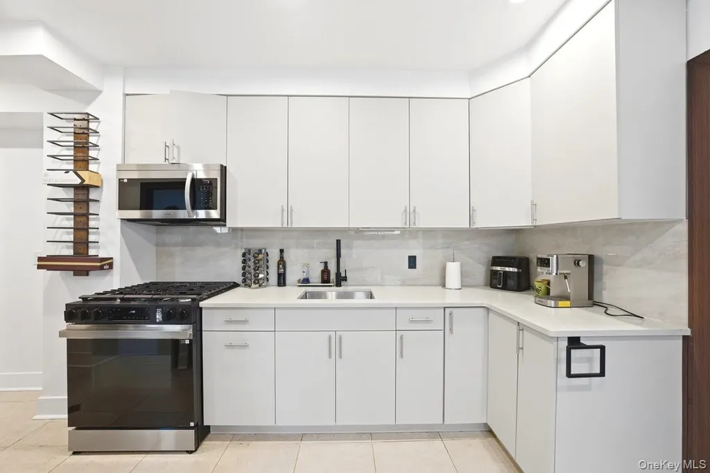 1647 E 48th Street Brooklyn NY 11234