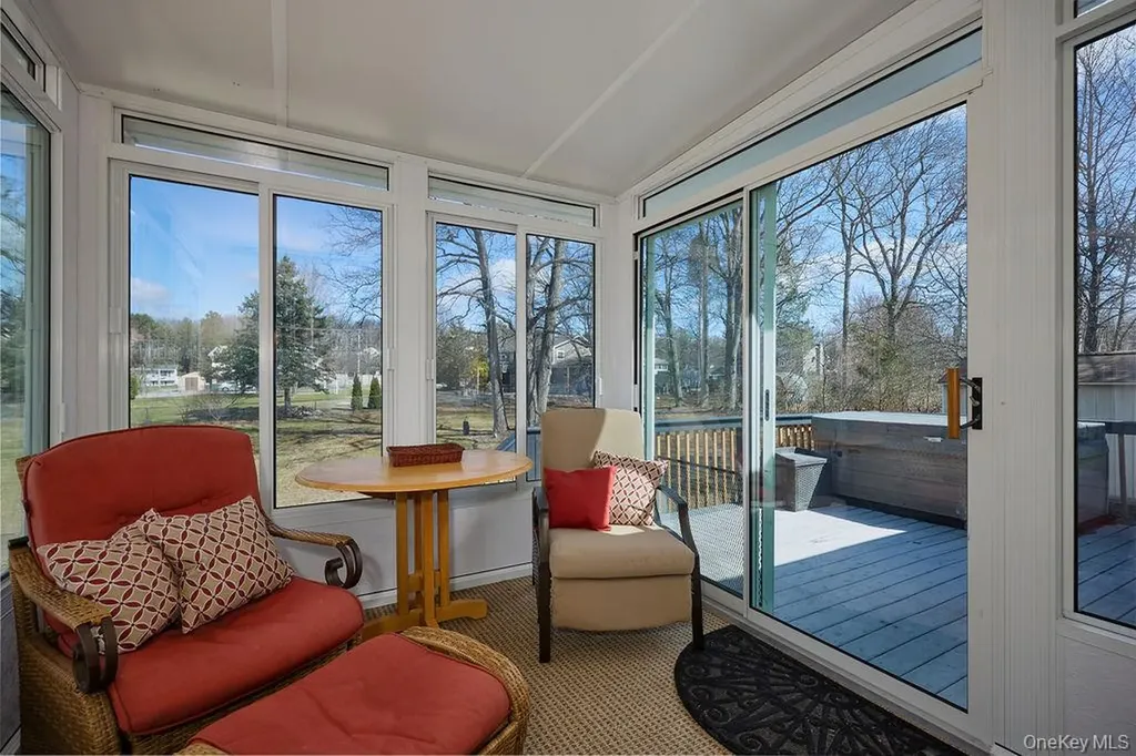 17 Andover Lane Poughkeepsie NY 12601