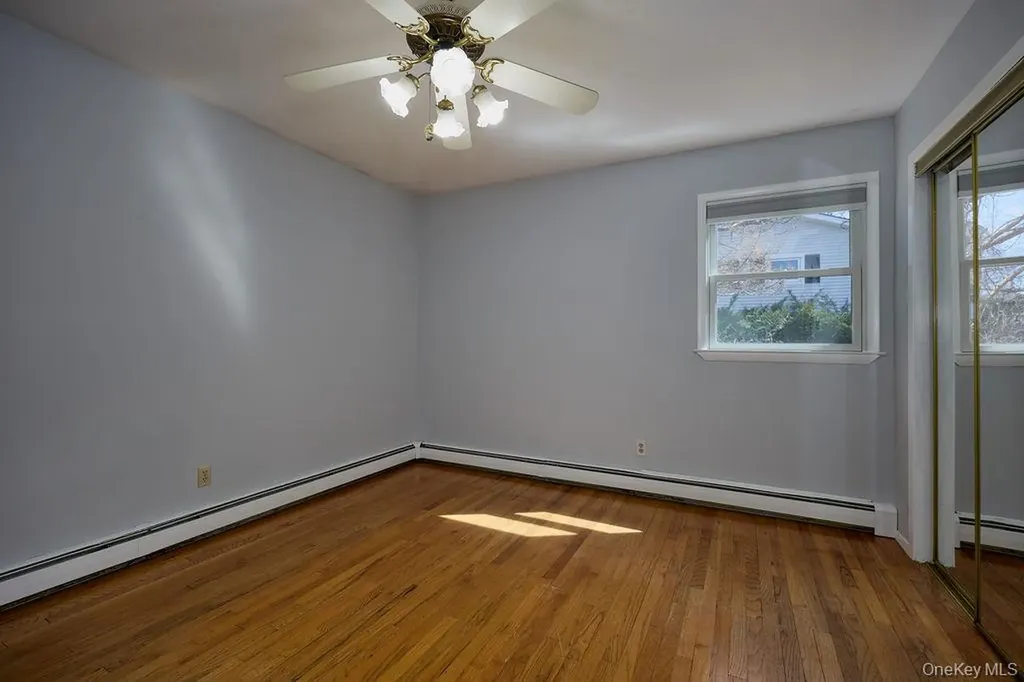 17 Andover Lane Poughkeepsie NY 12601
