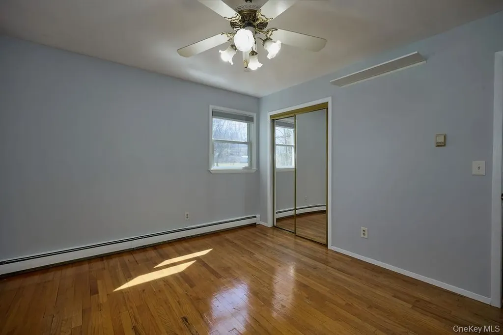 17 Andover Lane Poughkeepsie NY 12601