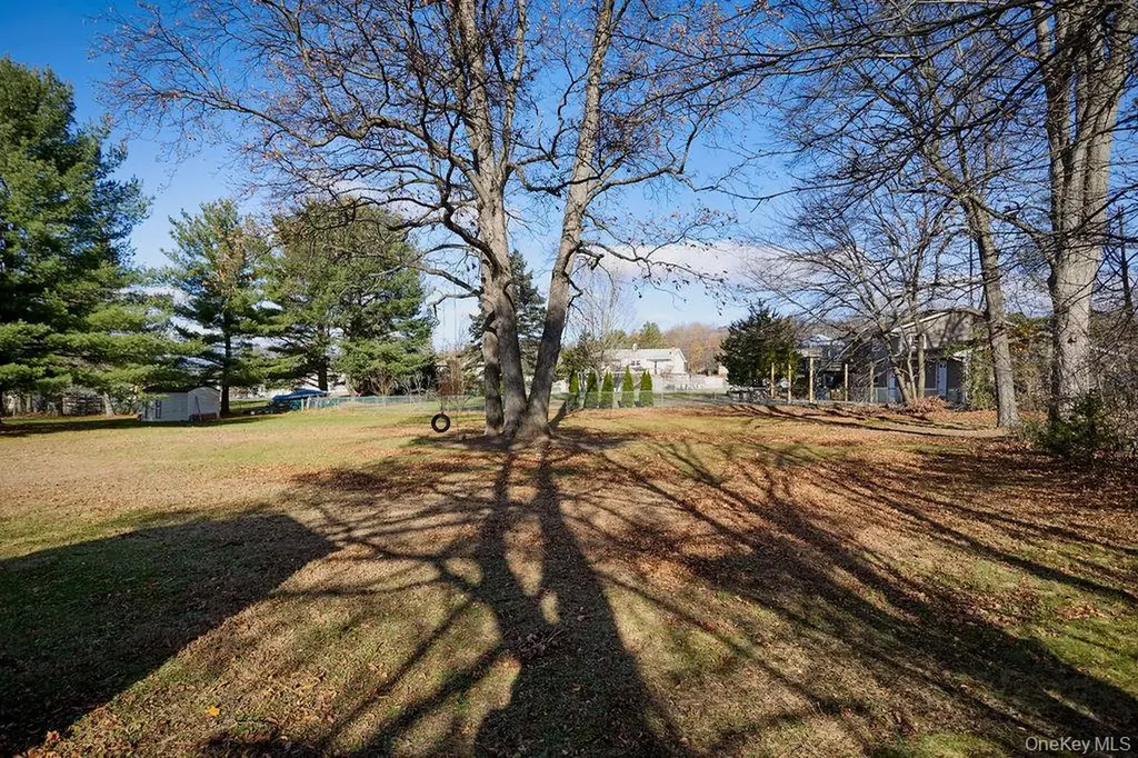 17 Andover Lane Poughkeepsie NY 12601