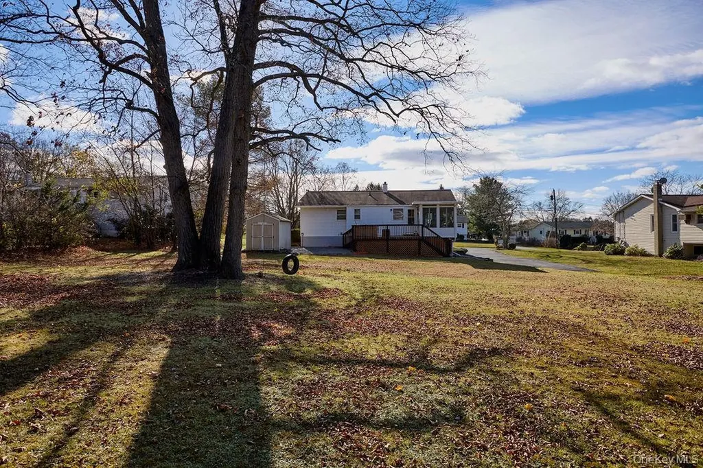 17 Andover Lane Poughkeepsie NY 12601