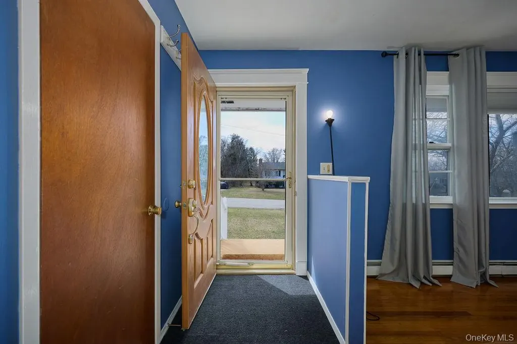 17 Andover Lane Poughkeepsie NY 12601