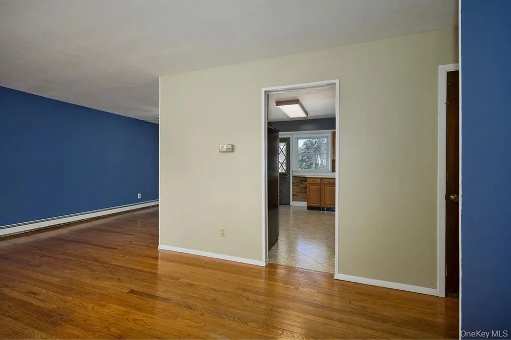17 Andover Lane Poughkeepsie NY 12601