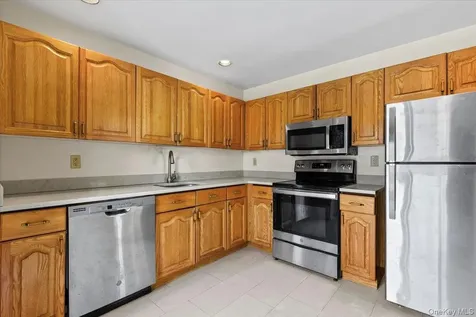 88 Farm Lake Crescent Road Chappaqua NY 10514