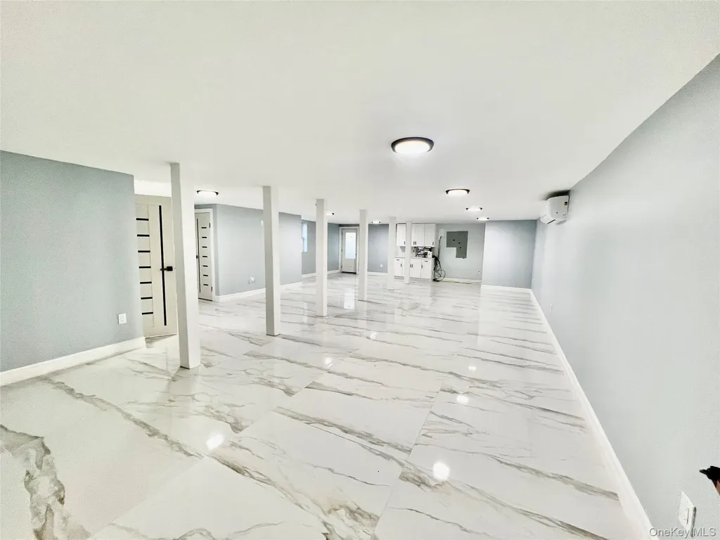 38 Railroad Avenue East Hampton NY 11937