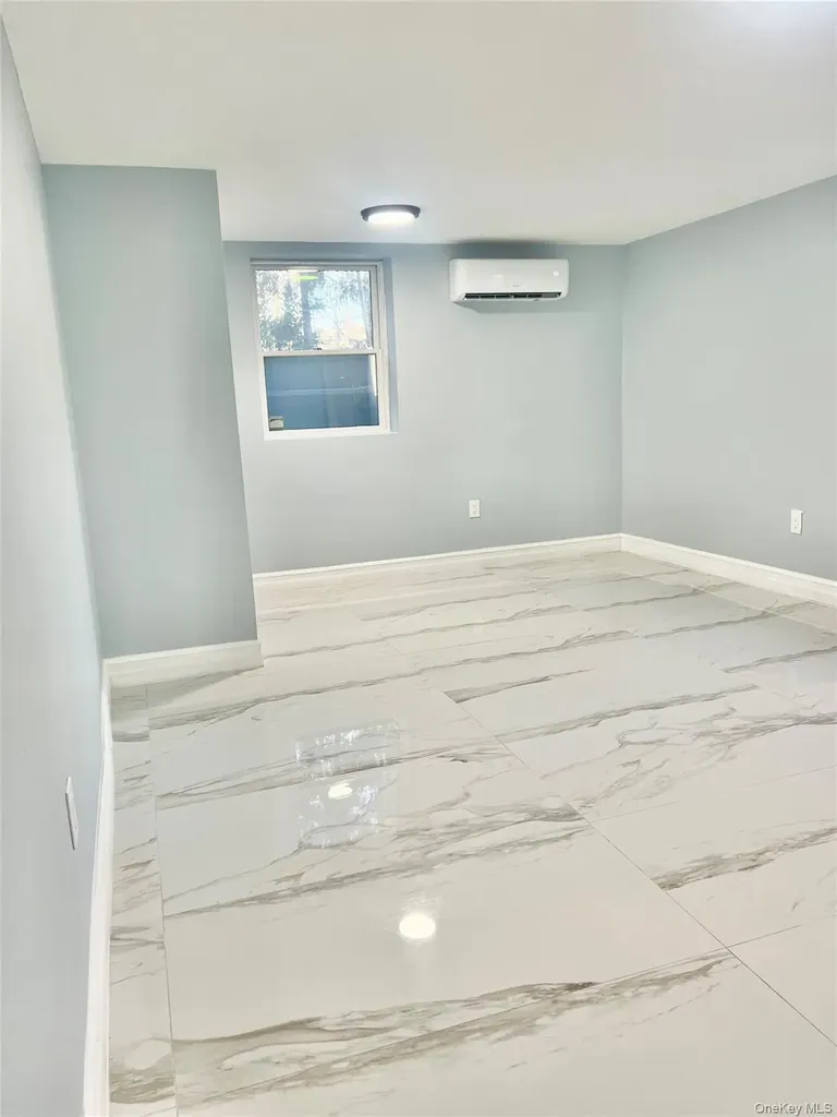 38 Railroad Avenue East Hampton NY 11937