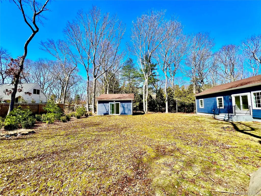 38 Railroad Avenue East Hampton NY 11937