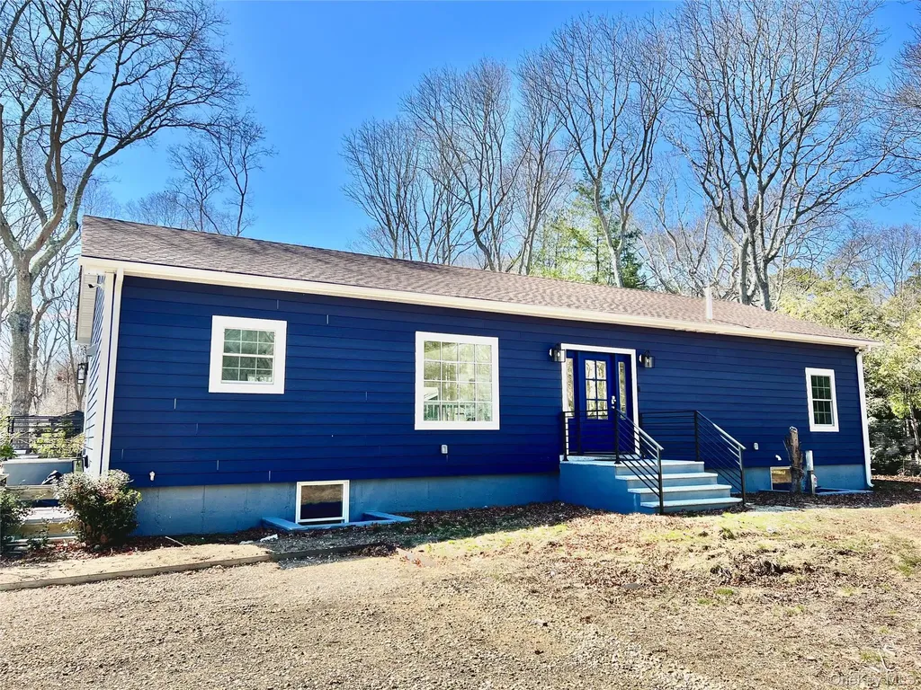 38 Railroad Avenue East Hampton NY 11937