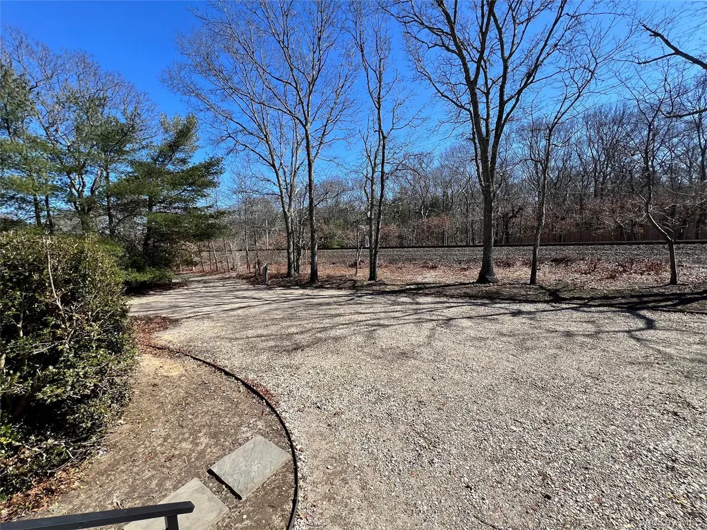 38 Railroad Avenue East Hampton NY 11937