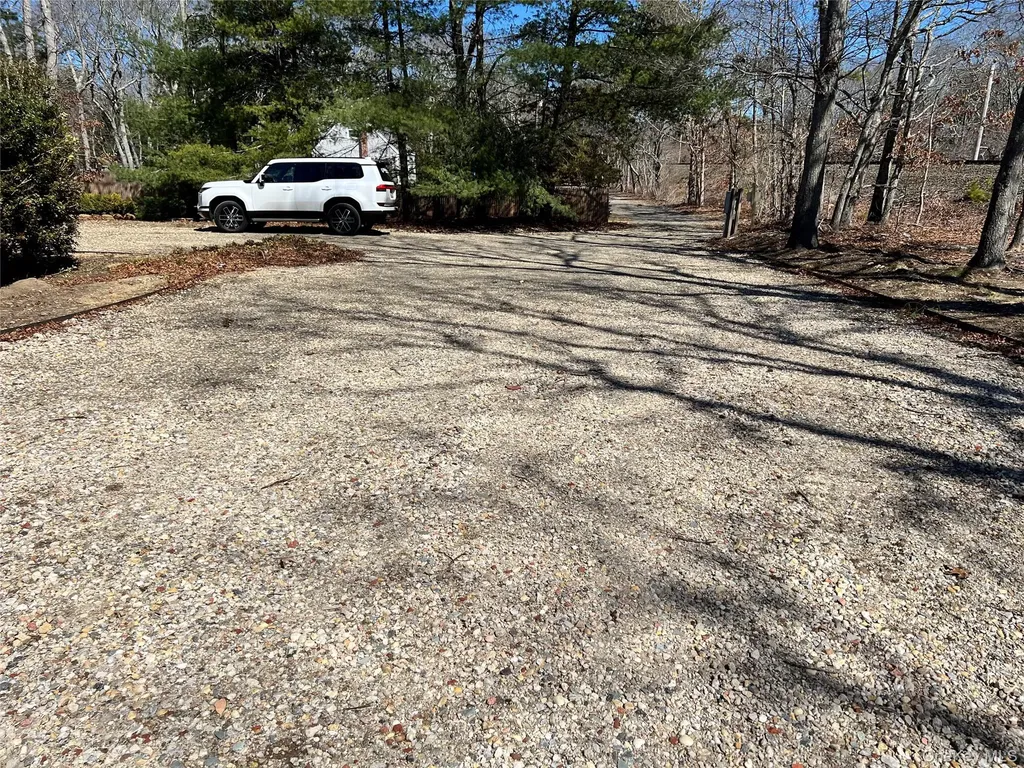 38 Railroad Avenue East Hampton NY 11937