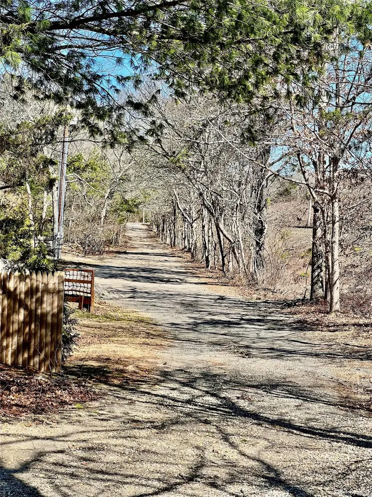 38 Railroad Avenue East Hampton NY 11937