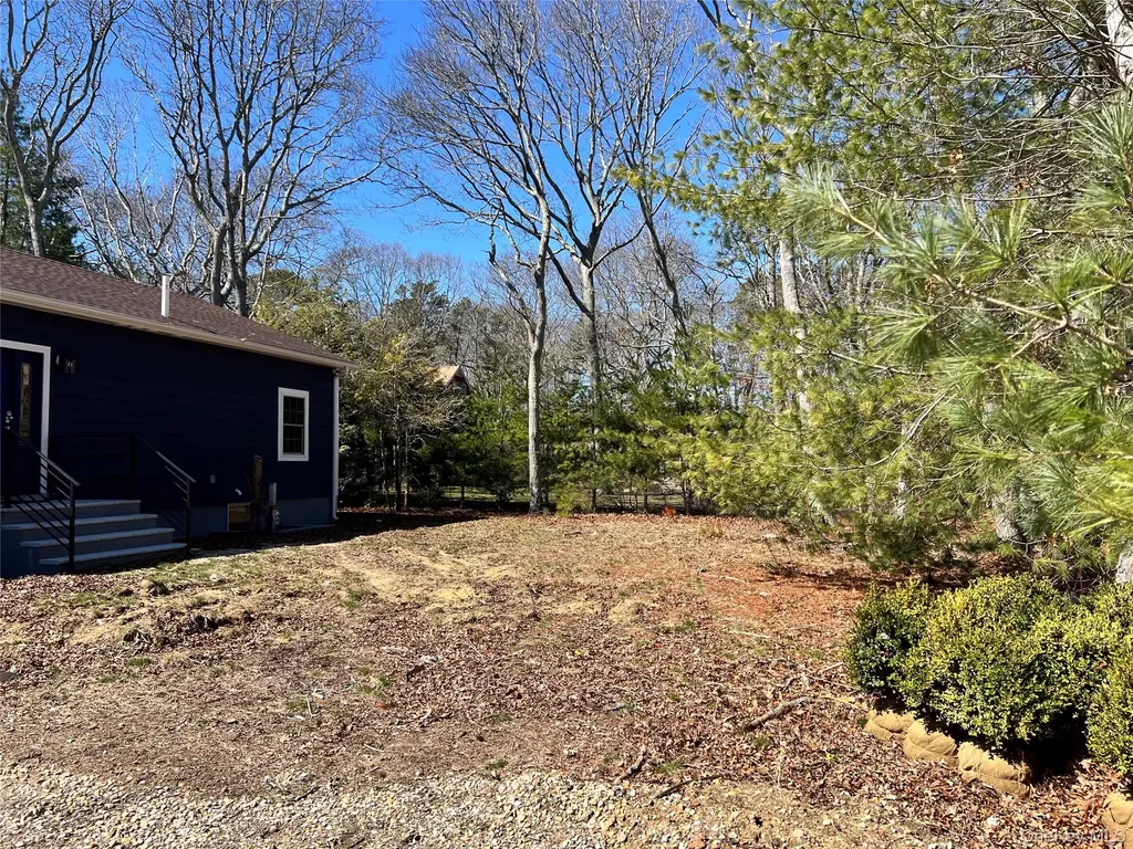 38 Railroad Avenue East Hampton NY 11937