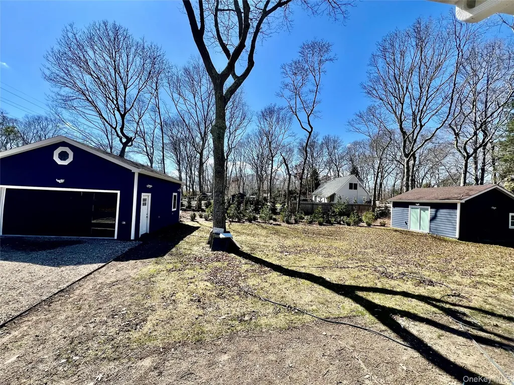 38 Railroad Avenue East Hampton NY 11937
