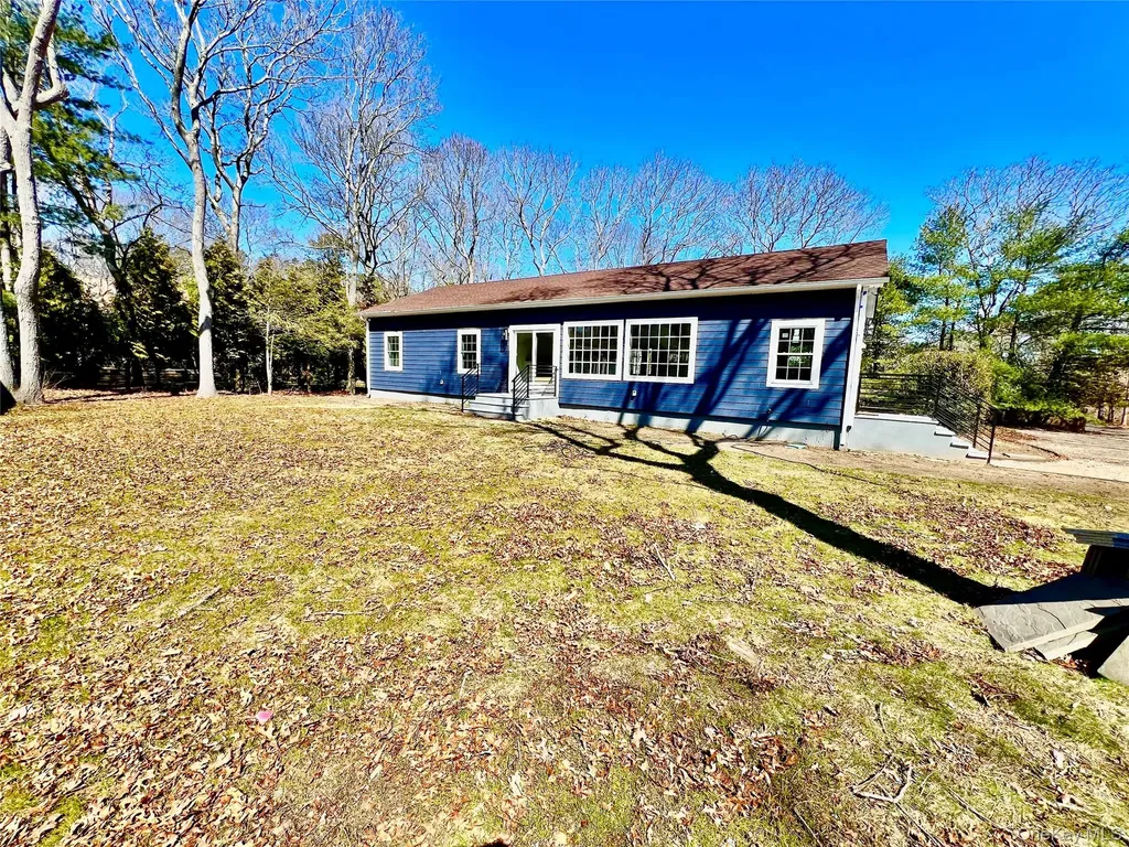 38 Railroad Avenue East Hampton NY 11937