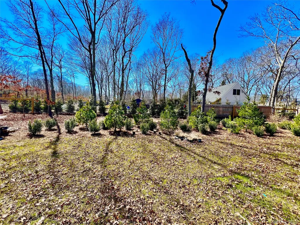 38 Railroad Avenue East Hampton NY 11937