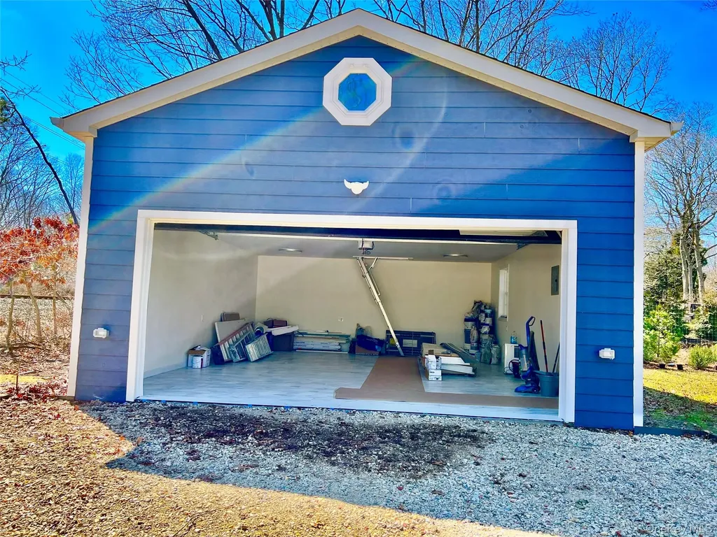 38 Railroad Avenue East Hampton NY 11937