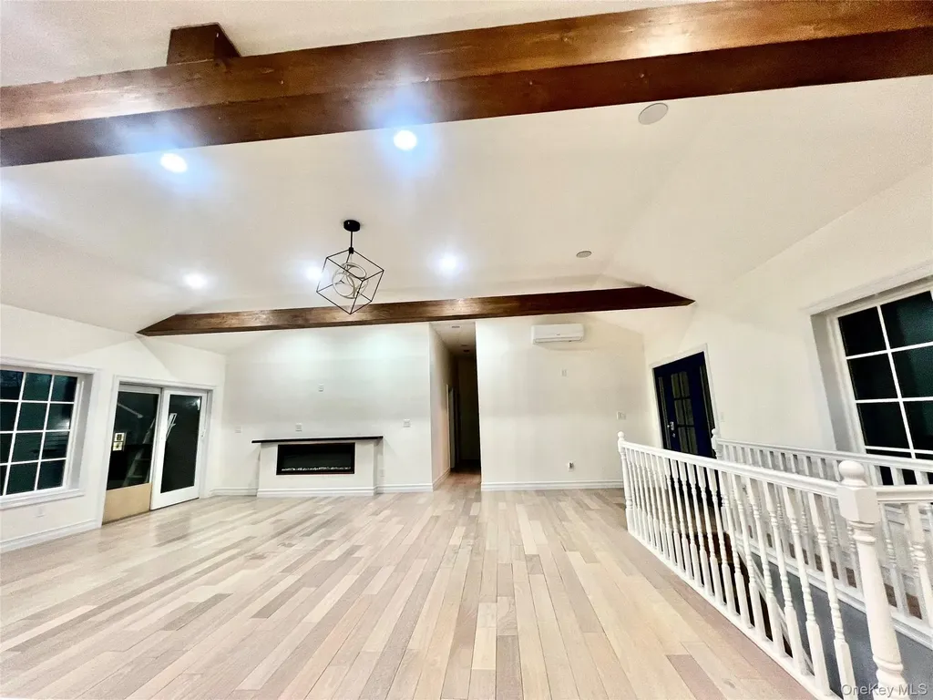 38 Railroad Avenue East Hampton NY 11937