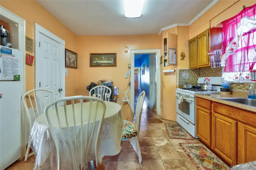 19132 113th Avenue Saint Albans NY 11412