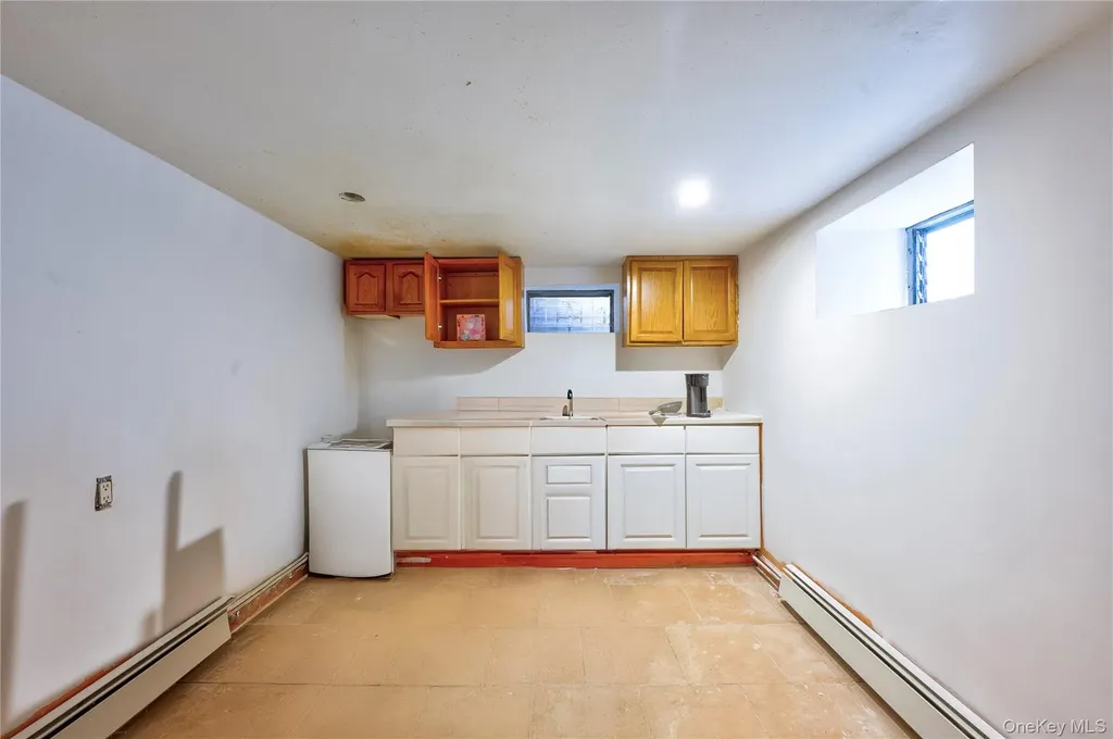 19132 113th Avenue Saint Albans NY 11412