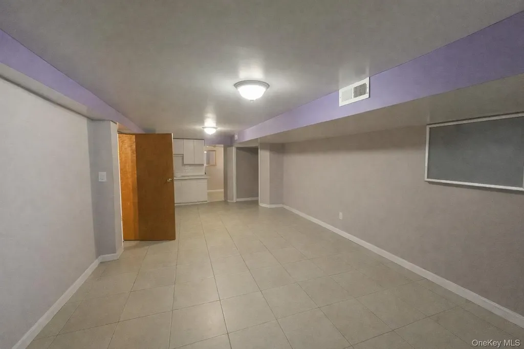 6017 80th Avenue Glendale NY 11385
