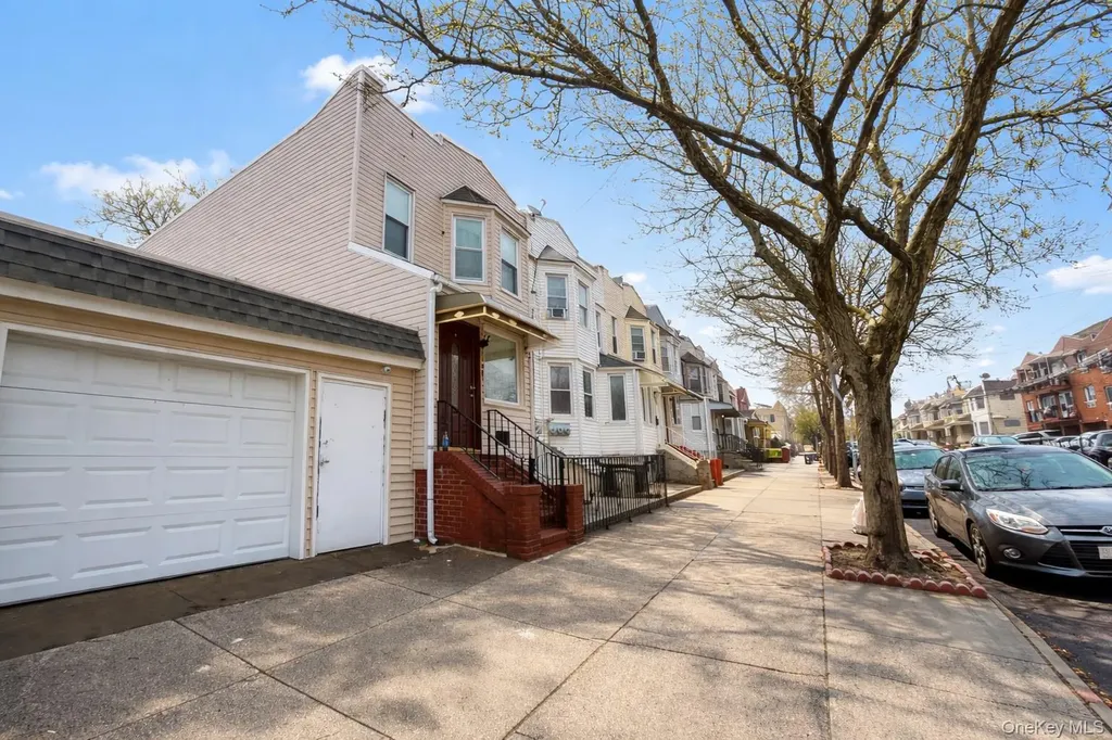 6017 80th Avenue Glendale NY 11385