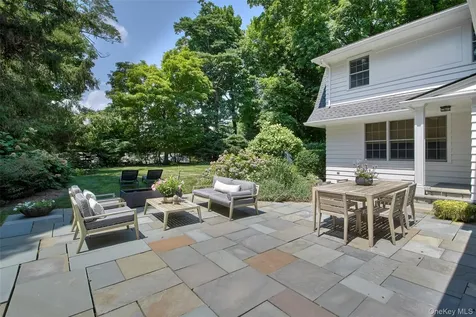 40 Kings Court Chappaqua NY 10514