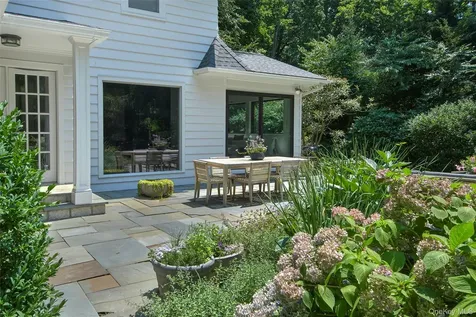 40 Kings Court Chappaqua NY 10514