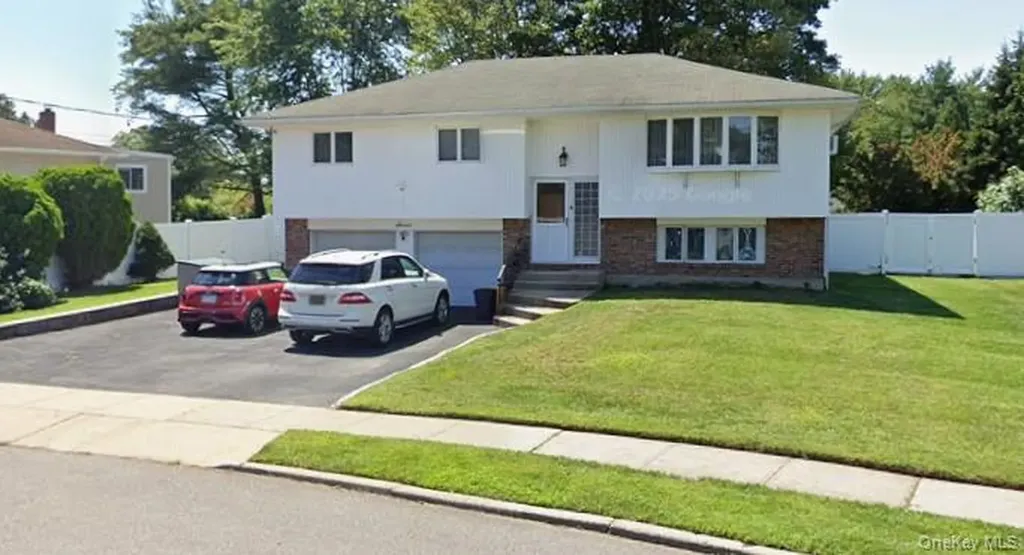 7 Motor Lane Old Bethpage NY 11804