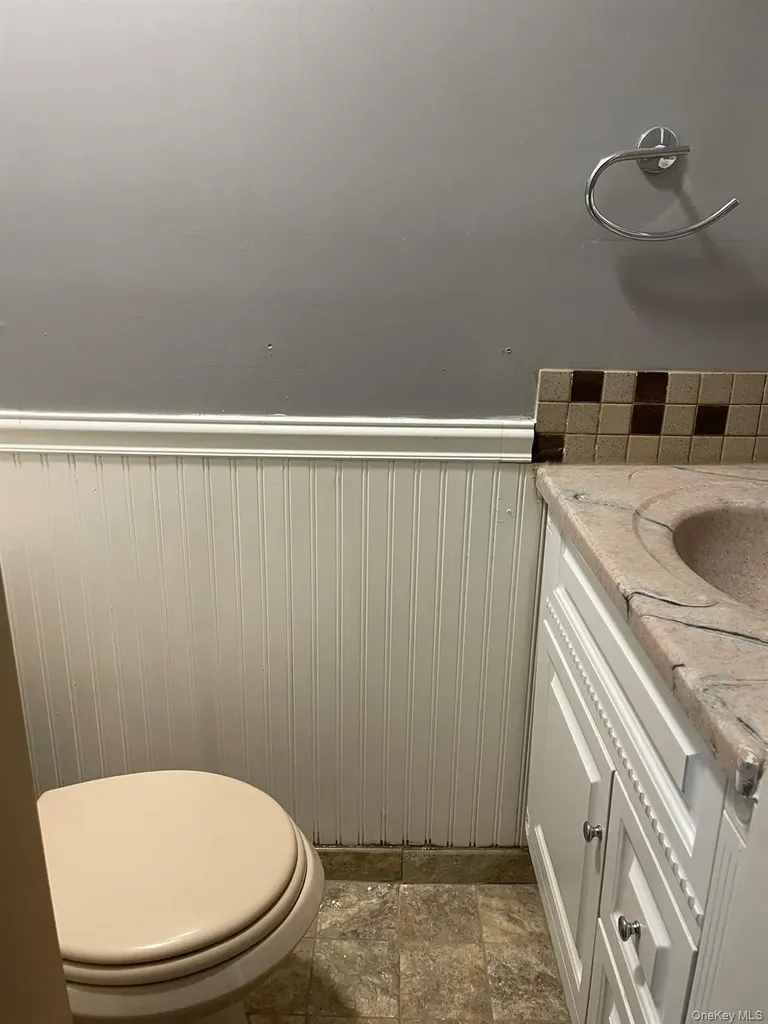 7 Motor Lane Old Bethpage NY 11804