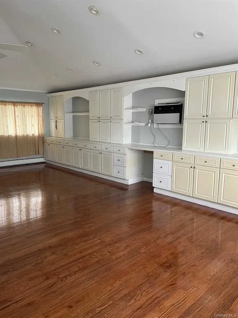 7 Motor Lane Old Bethpage NY 11804
